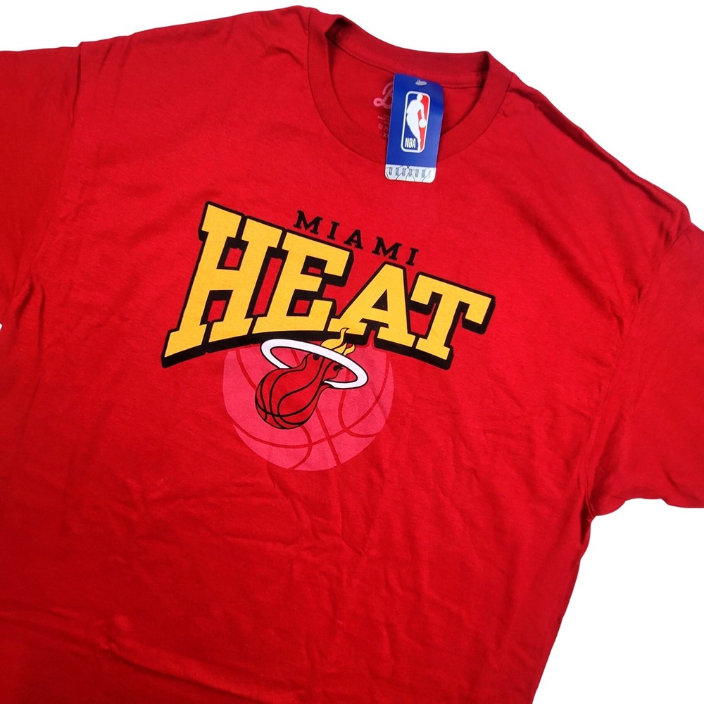 Miami Heat NBA Basketball‎ T Shirt Men's XXL Red Short Sleeve Blue 84 NWT
